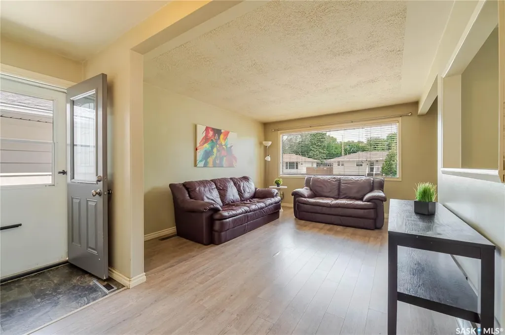 1014 Hopkins Crescent Moose Jaw SK S6H 3E7
