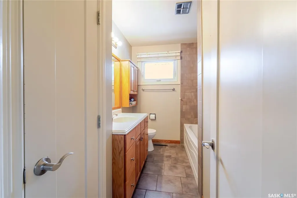 1014 Hopkins Crescent Moose Jaw SK S6H 3E7