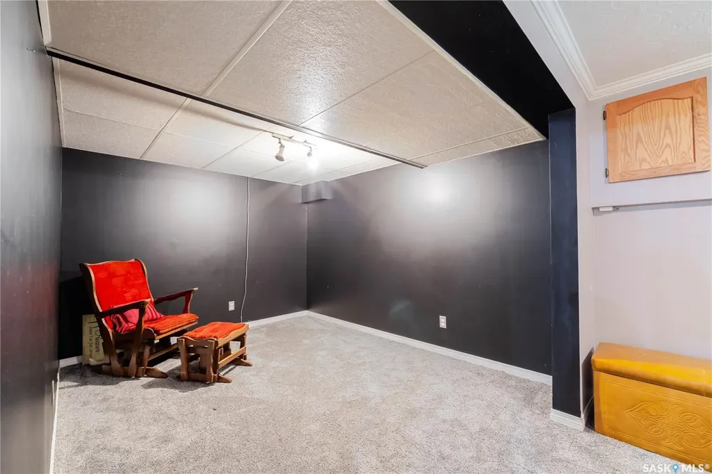 1014 Hopkins Crescent Moose Jaw SK S6H 3E7