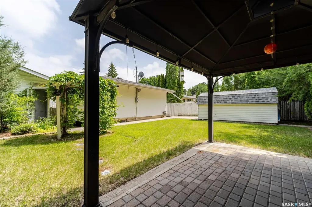 1014 Hopkins Crescent Moose Jaw SK S6H 3E7