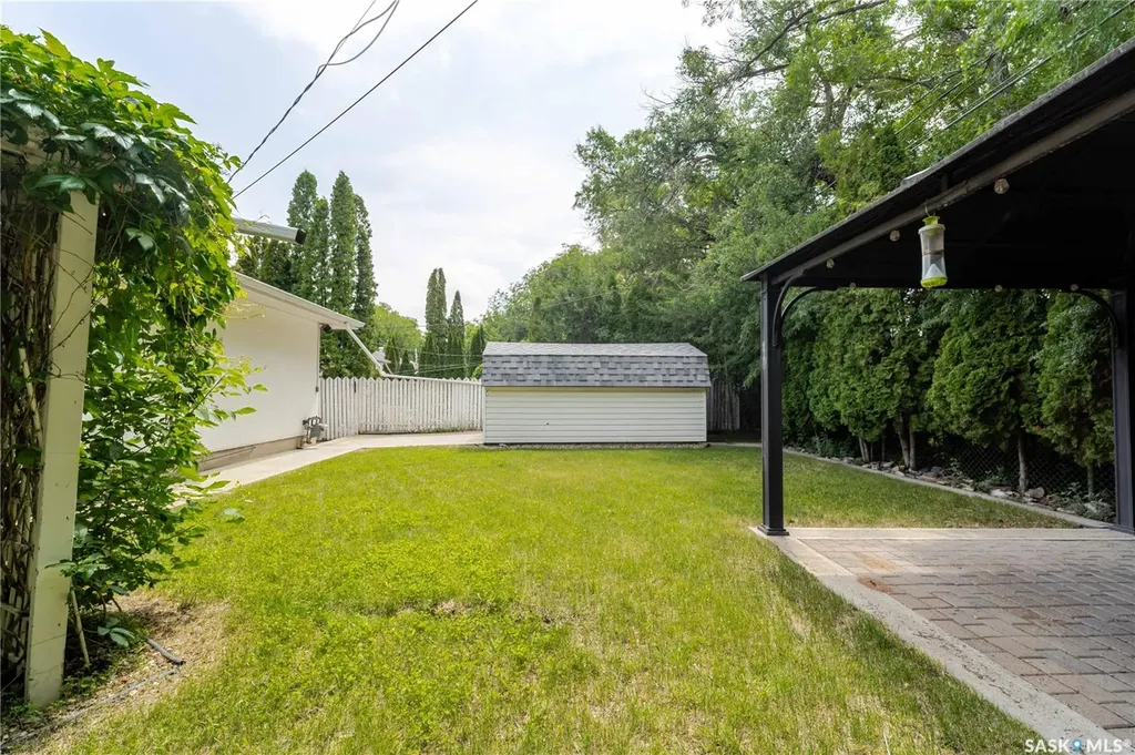 1014 Hopkins Crescent Moose Jaw SK S6H 3E7
