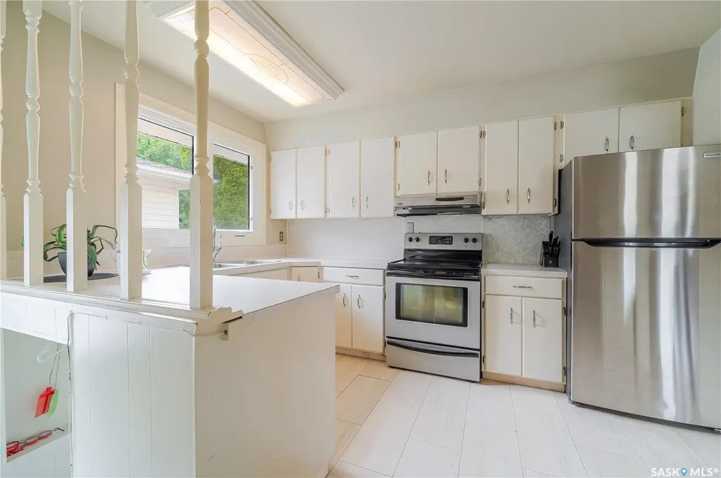 1014 Hopkins Crescent Moose Jaw SK S6H 3E7