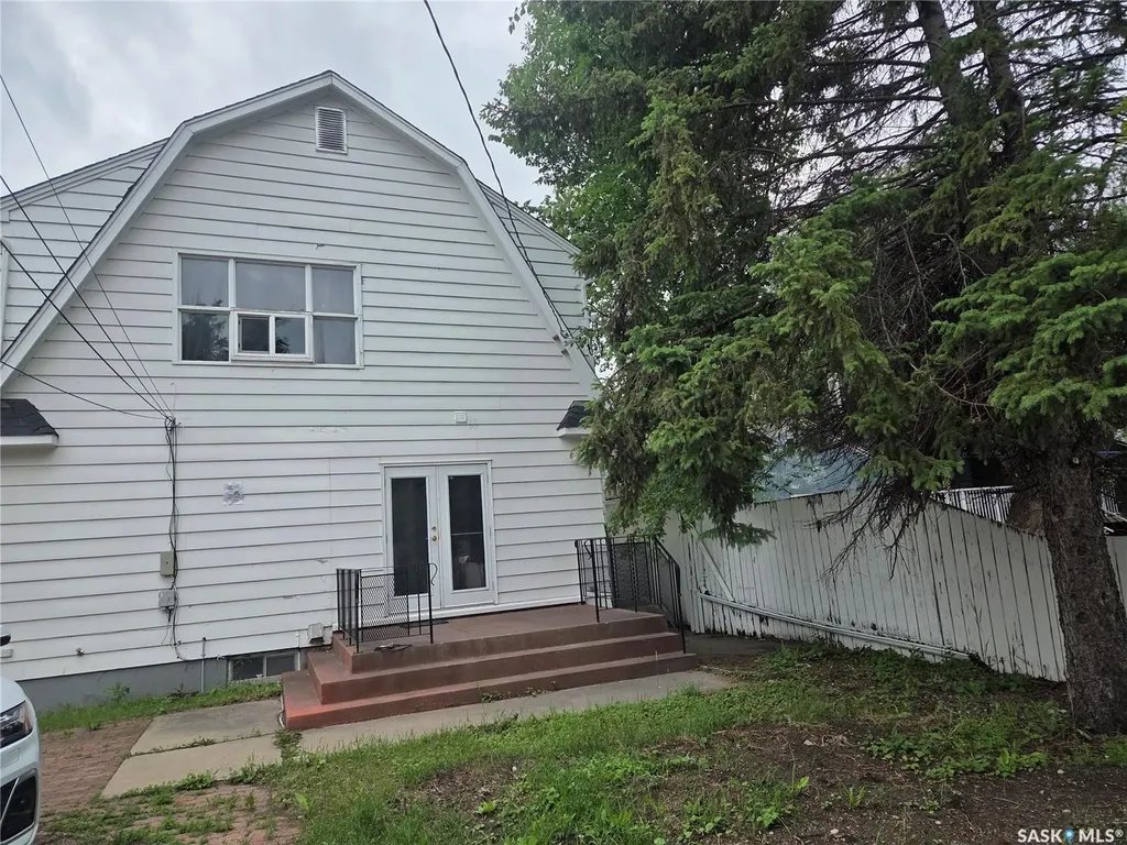 420 Cumberland Avenue S Saskatoon SK S7N 1L5