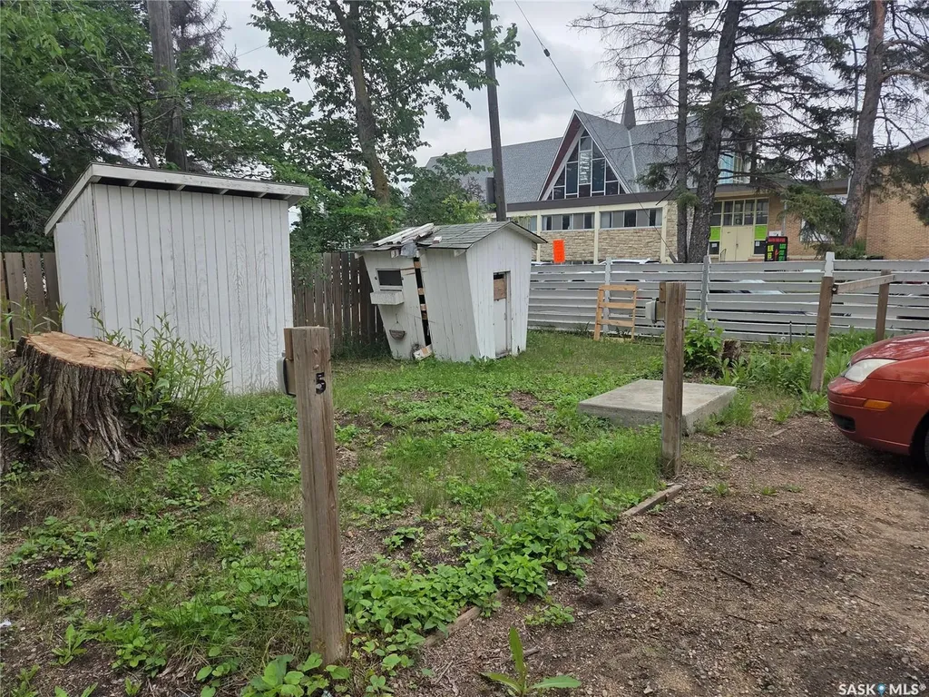 420 Cumberland Avenue S Saskatoon SK S7N 1L5