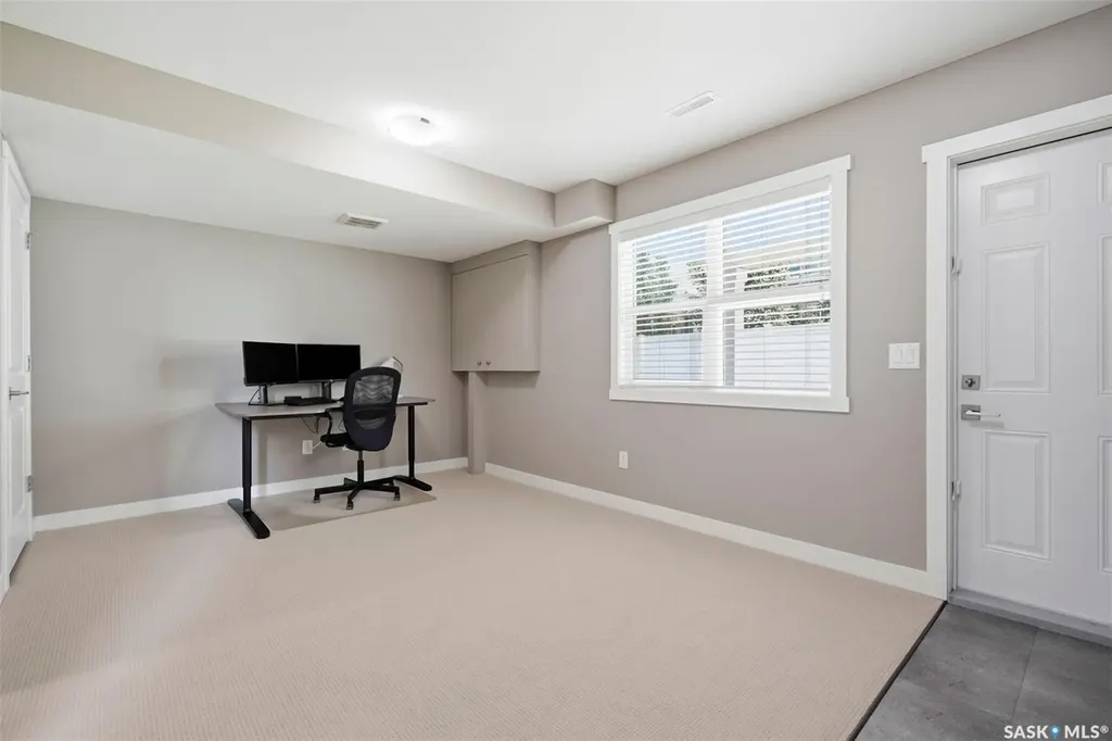 1220 Pringle Way Saskatoon SK S7T 1C9