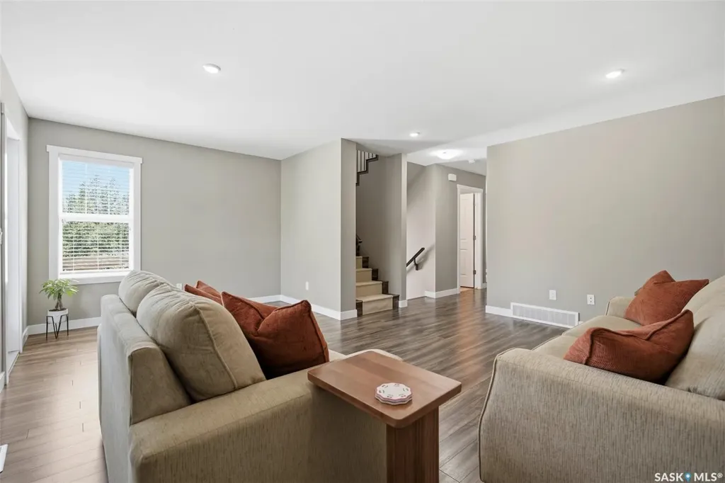 1220 Pringle Way Saskatoon SK S7T 1C9