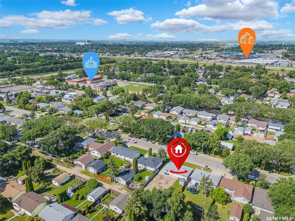 322 Witney Avenue N Saskatoon SK S7L 3M5