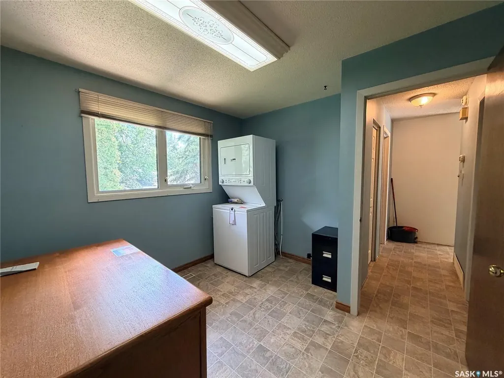 2221 Bedford Avenue E Regina SK S4N 0H1