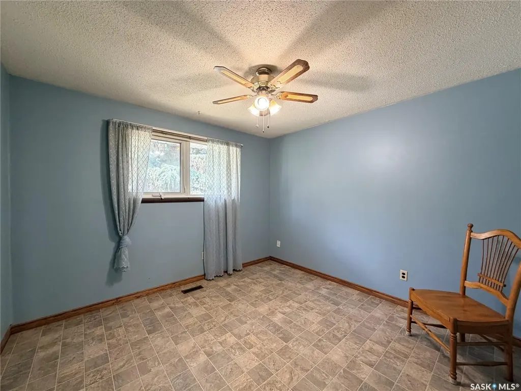 2221 Bedford Avenue E Regina SK S4N 0H1