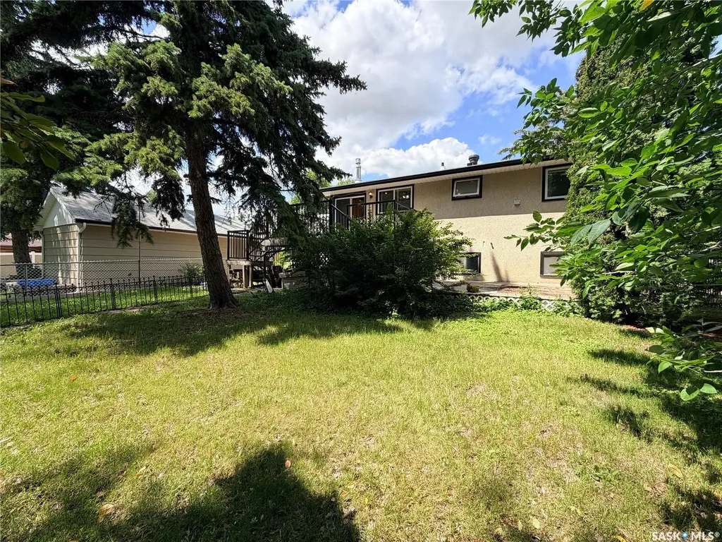 2221 Bedford Avenue E Regina SK S4N 0H1