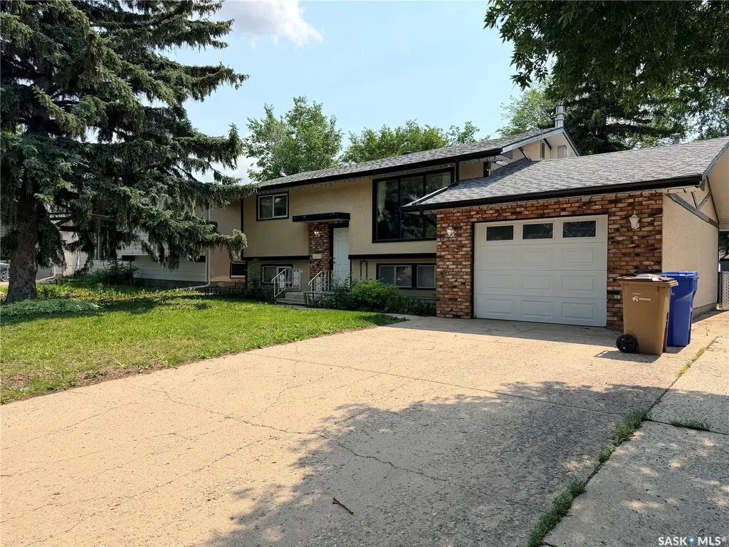 2221 Bedford Avenue E Regina SK S4N 0H1