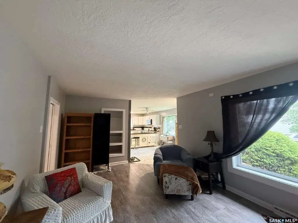 212 7th Avenue W Kindersley SK S0L 1S0