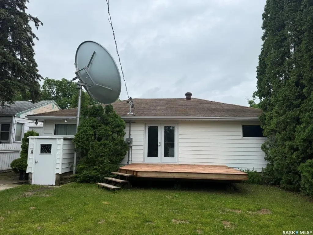 212 7th Avenue W Kindersley SK S0L 1S0