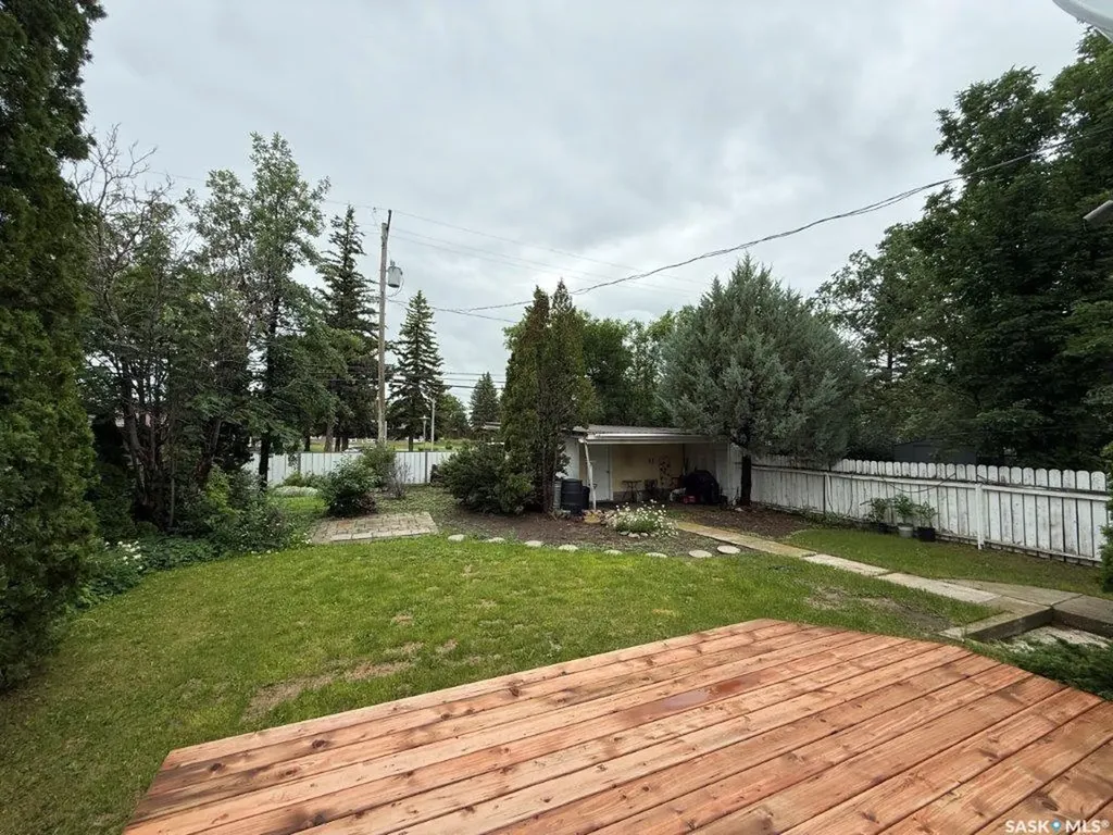 212 7th Avenue W Kindersley SK S0L 1S0