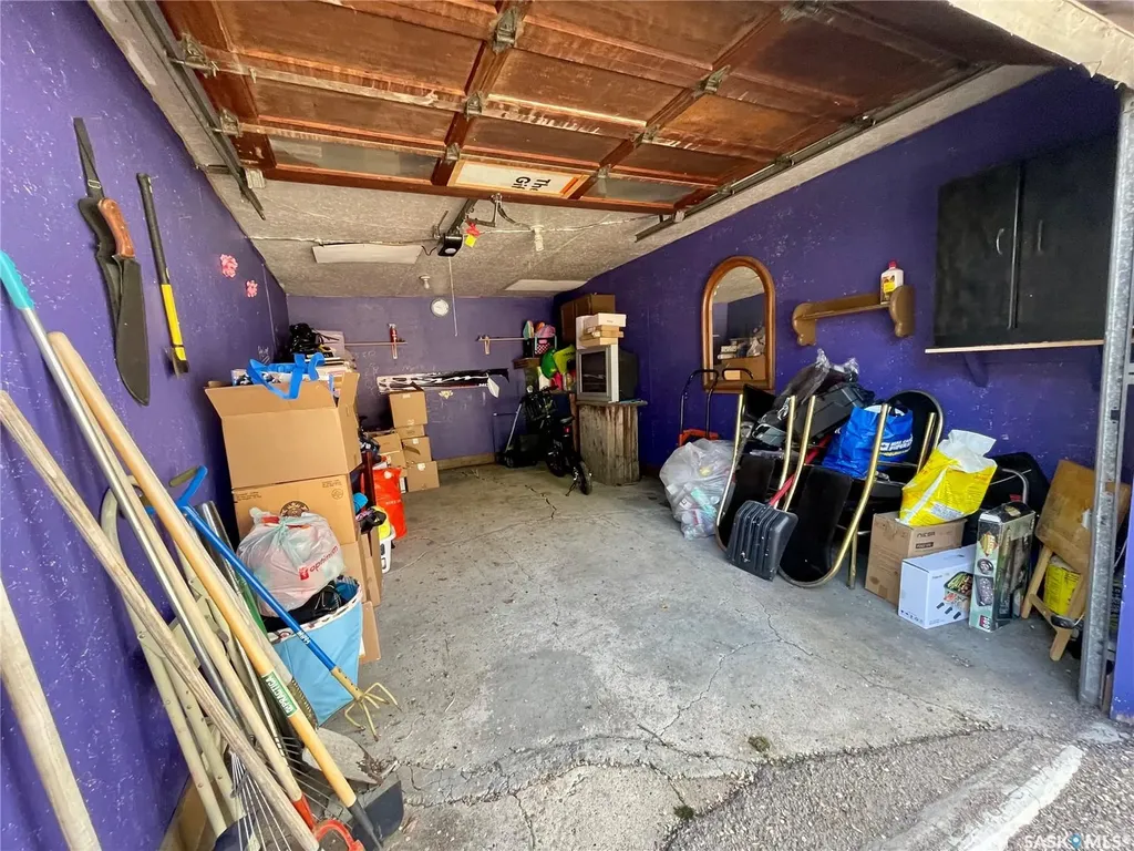 142 Cannon Street Regina SK S4N 4E3