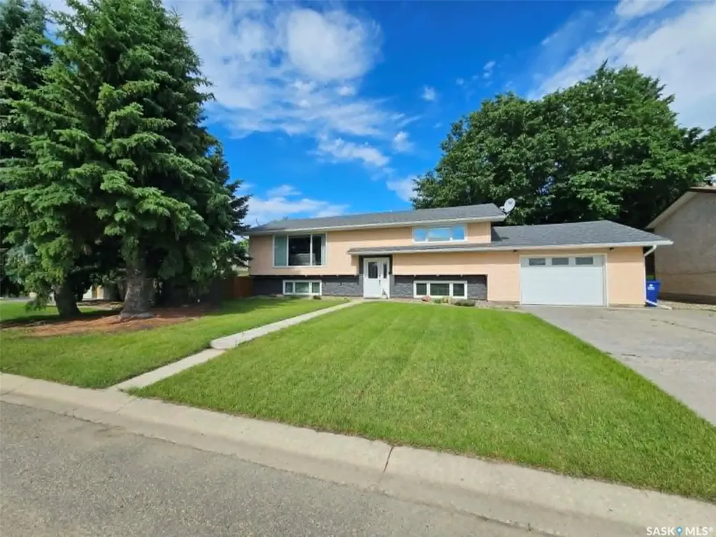407 5th Street W Wilkie SK S0K 4W0