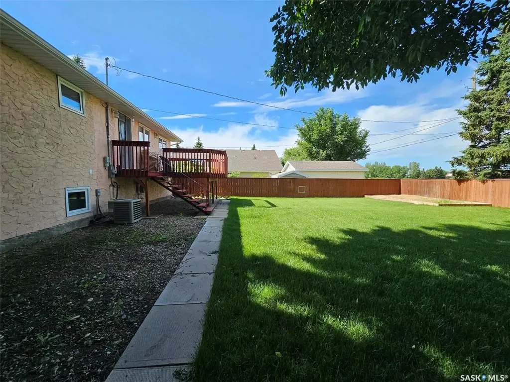 407 5th Street W Wilkie SK S0K 4W0