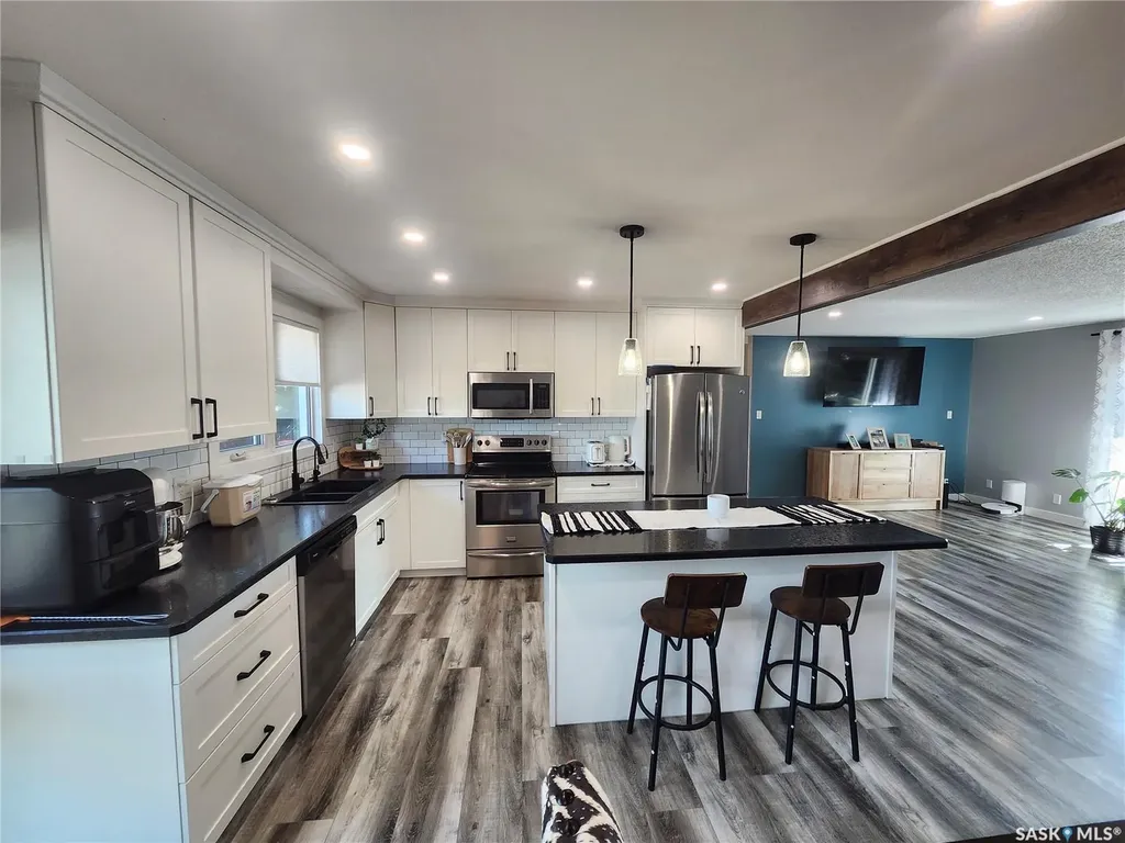 407 5th Street W Wilkie SK S0K 4W0