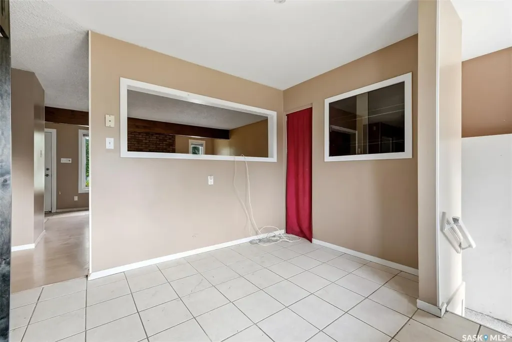 6 Osborne Crescent Regina SK S4R 5J1