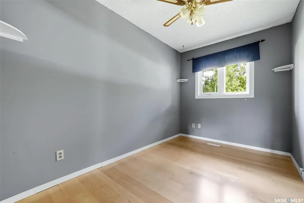 6 Osborne Crescent Regina SK S4R 5J1