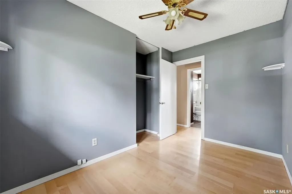 6 Osborne Crescent Regina SK S4R 5J1