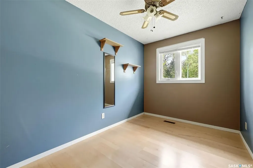 6 Osborne Crescent Regina SK S4R 5J1