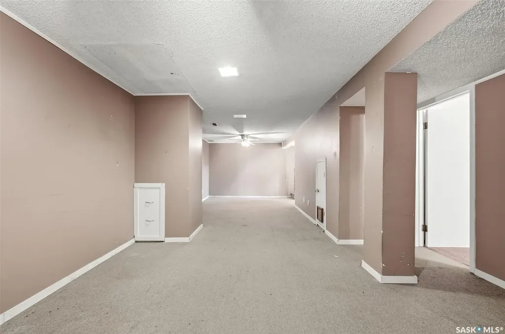 6 Osborne Crescent Regina SK S4R 5J1