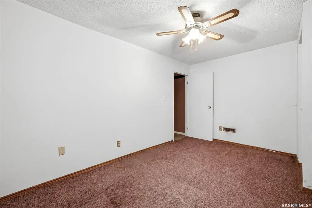 6 Osborne Crescent Regina SK S4R 5J1