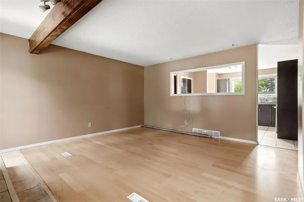 6 Osborne Crescent Regina SK S4R 5J1