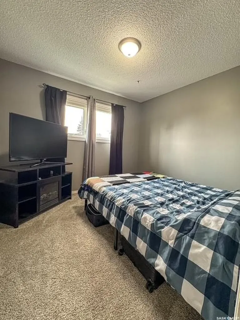 437 Russell Crescent Swift Current SK S9H 4S6