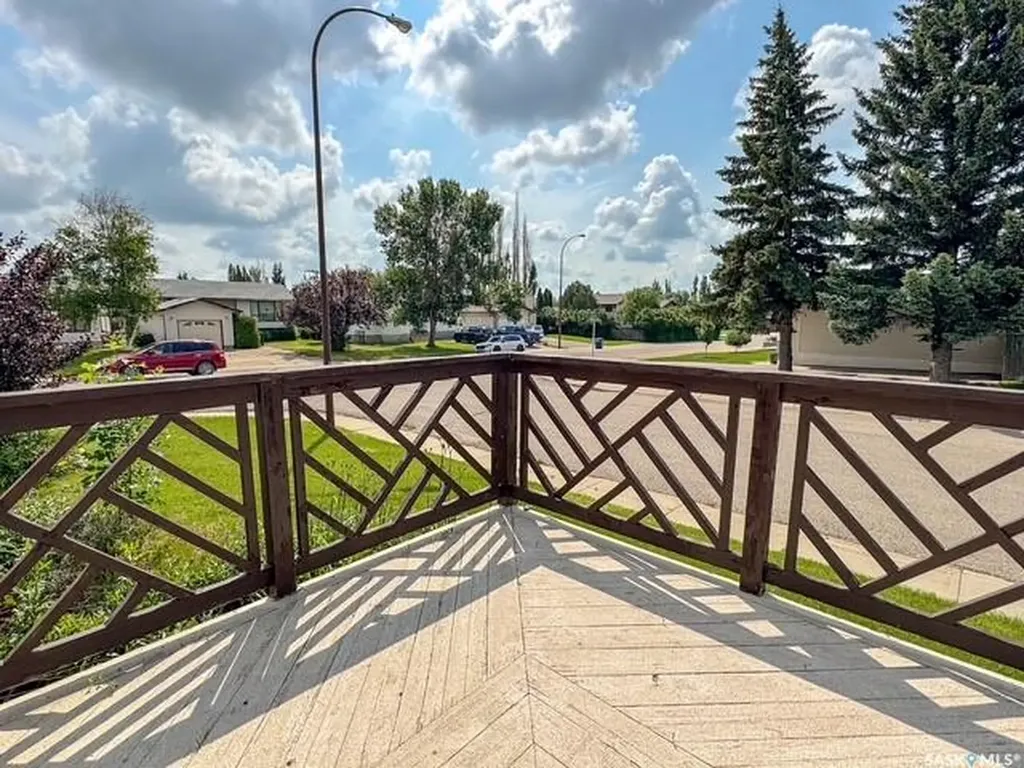 437 Russell Crescent Swift Current SK S9H 4S6