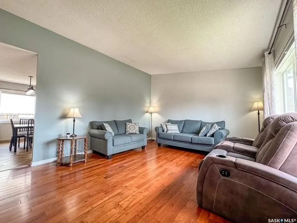 437 Russell Crescent Swift Current SK S9H 4S6