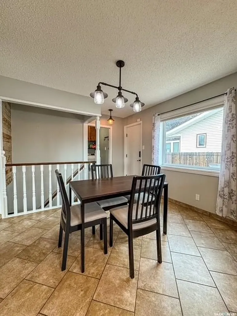 437 Russell Crescent Swift Current SK S9H 4S6