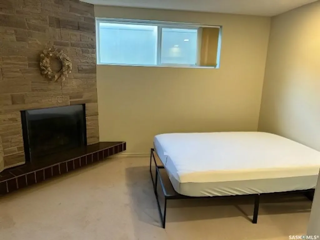2104 Preston Avenue S Saskatoon SK S7J 2E8