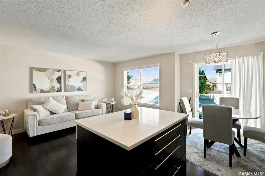 410 Ledingham Way Saskatoon SK S7V 0C4