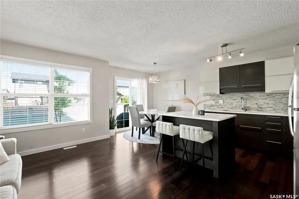 410 Ledingham Way Saskatoon SK S7V 0C4