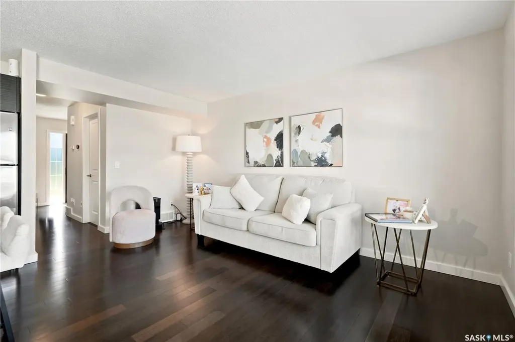 410 Ledingham Way Saskatoon SK S7V 0C4