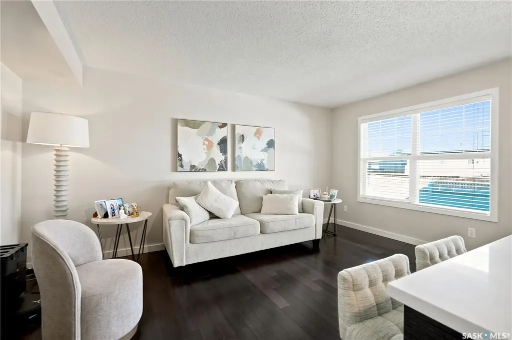 410 Ledingham Way Saskatoon SK S7V 0C4