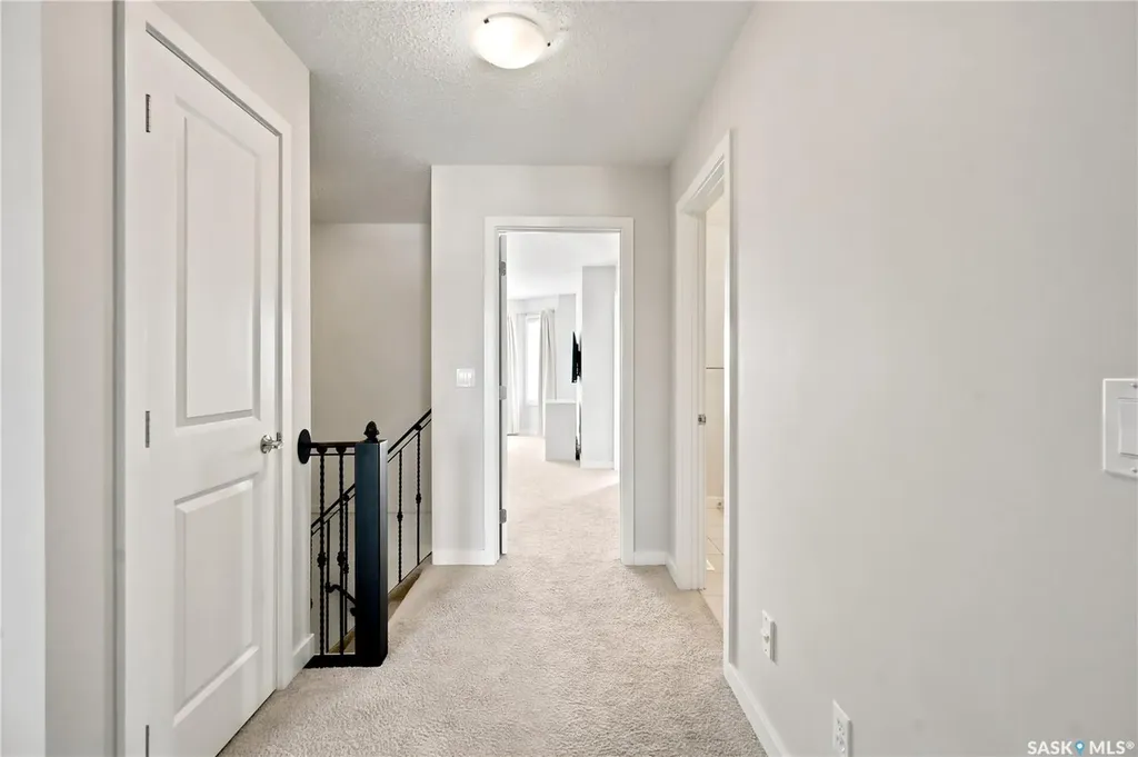 410 Ledingham Way Saskatoon SK S7V 0C4