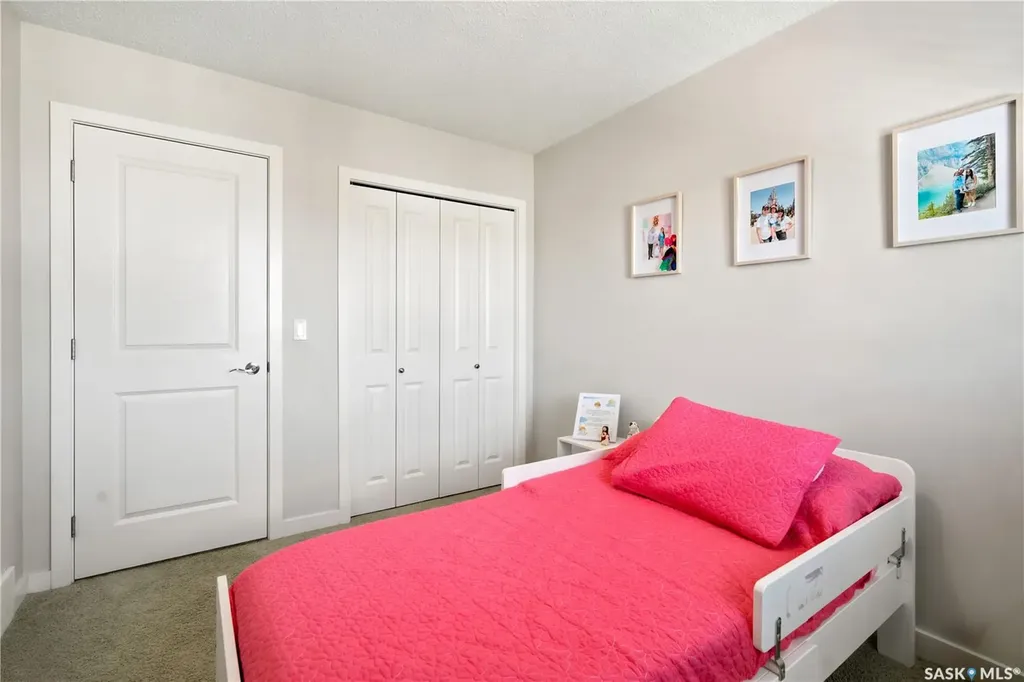 410 Ledingham Way Saskatoon SK S7V 0C4