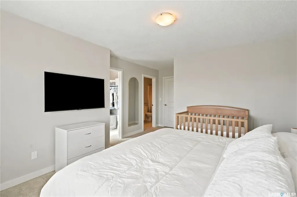 410 Ledingham Way Saskatoon SK S7V 0C4
