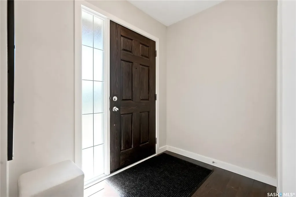 410 Ledingham Way Saskatoon SK S7V 0C4