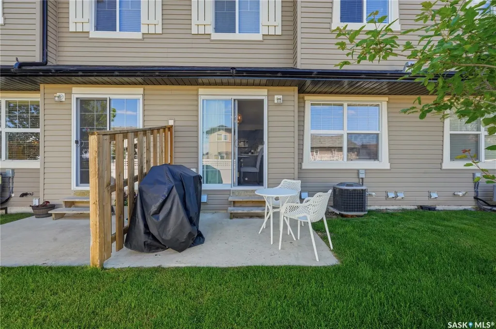 410 Ledingham Way Saskatoon SK S7V 0C4