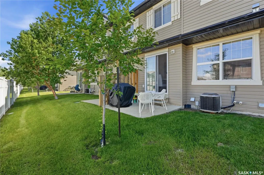 410 Ledingham Way Saskatoon SK S7V 0C4