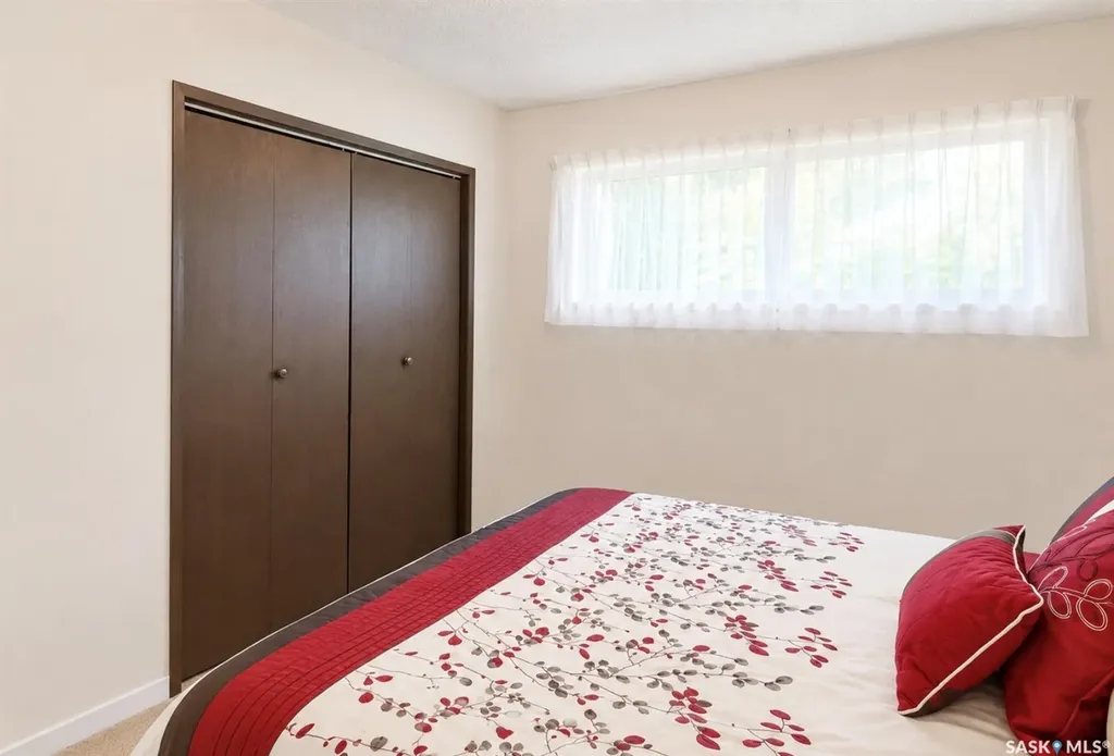 605 5th Avenue W Assiniboia SK S0H 0B0