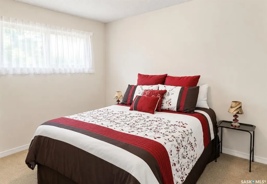 605 5th Avenue W Assiniboia SK S0H 0B0