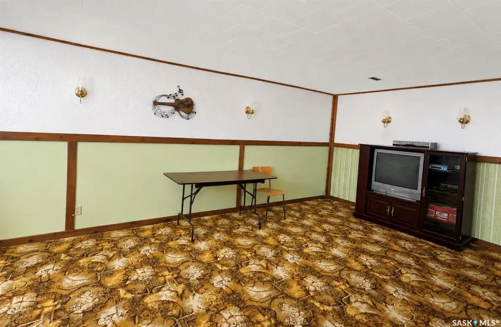 605 5th Avenue W Assiniboia SK S0H 0B0