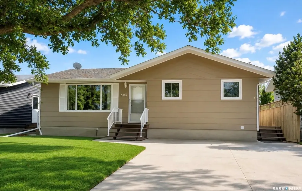 605 5th Avenue W Assiniboia SK S0H 0B0