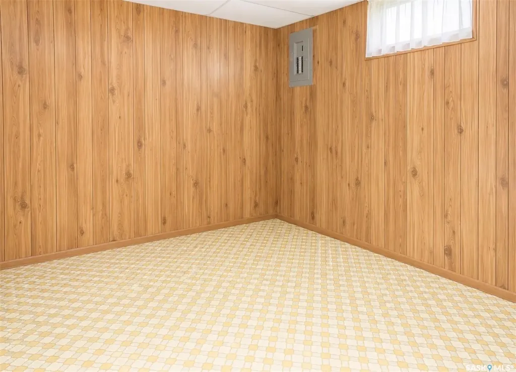 605 5th Avenue W Assiniboia SK S0H 0B0
