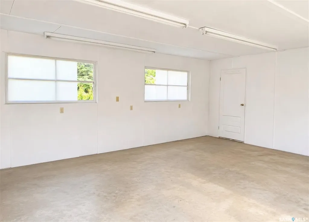 605 5th Avenue W Assiniboia SK S0H 0B0